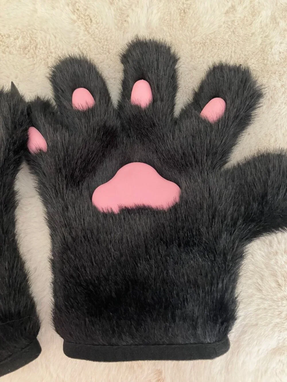 KITTEN MITTENS GLOVES - FAUX FUR - CLAWS - BLACK AND PINK TOES BEANS - NWOT